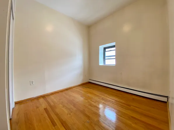 545 5th Avenue image 5 of 8