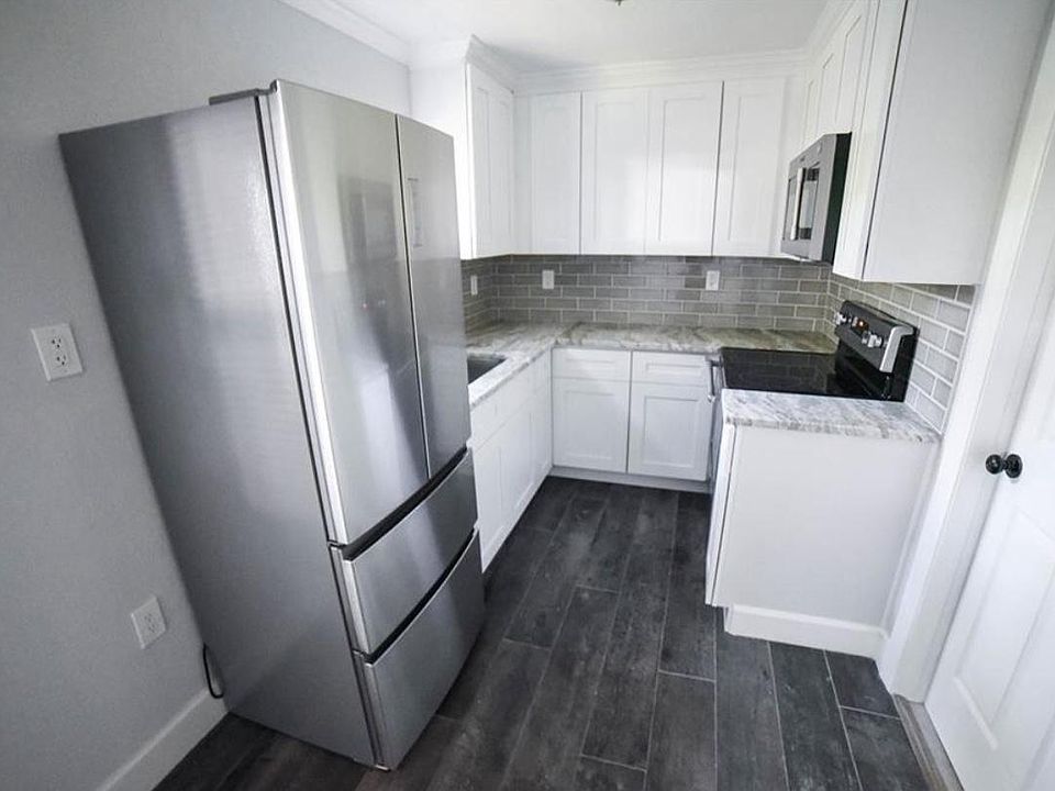 Fully updated kitchen!