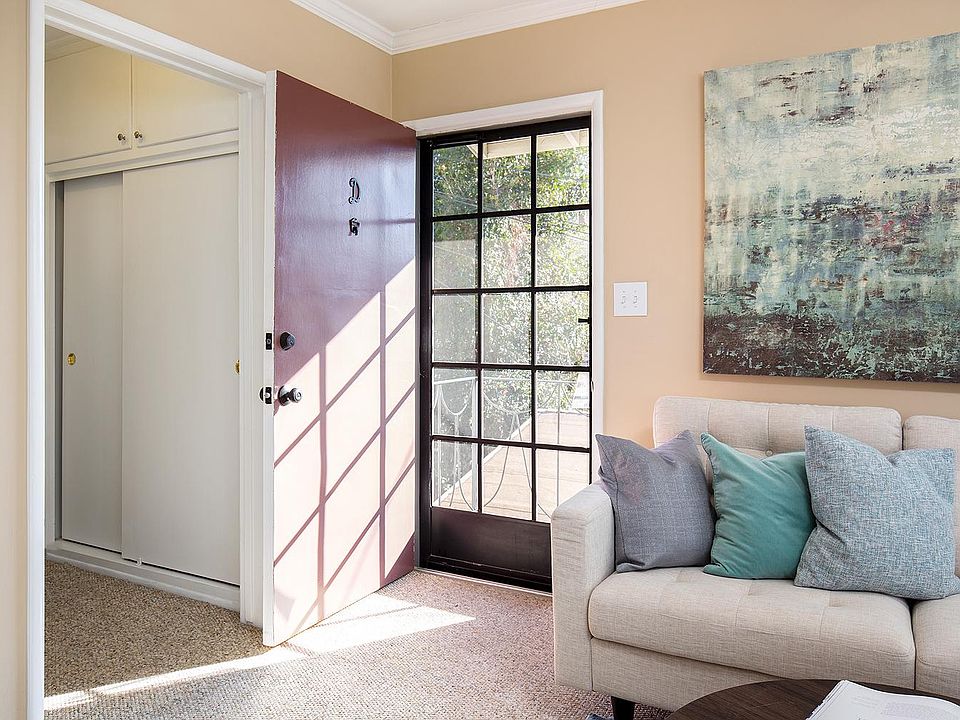 Entrance to Unit.