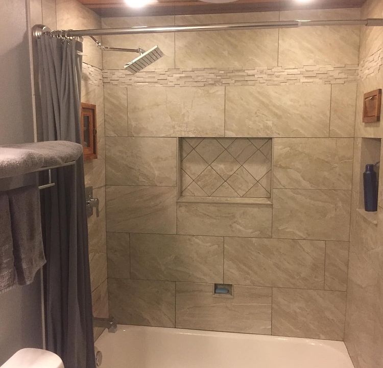 1st image of 123 River Point Dr