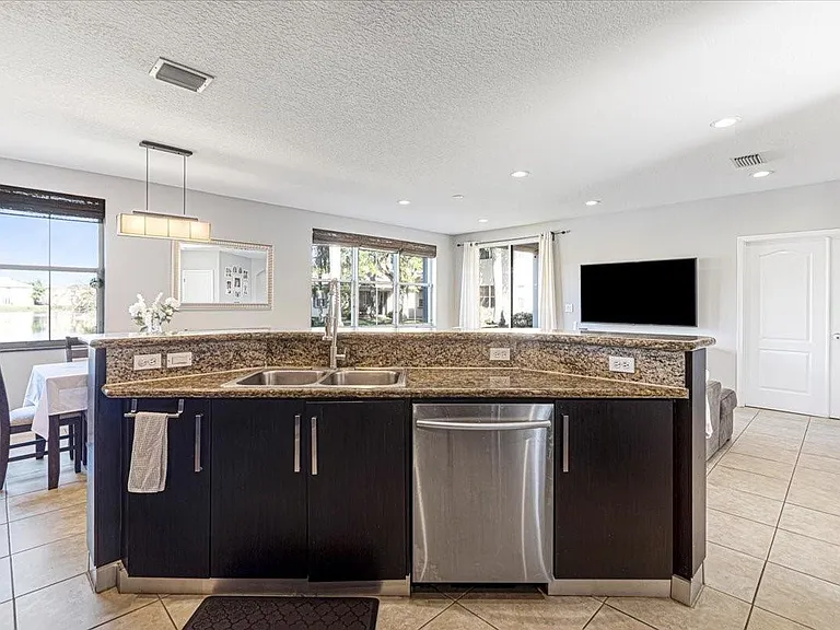 2316 SW 127th Ave — Photo 14