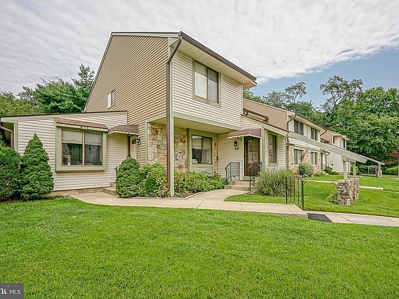 3rd image of 109 Avignon Way