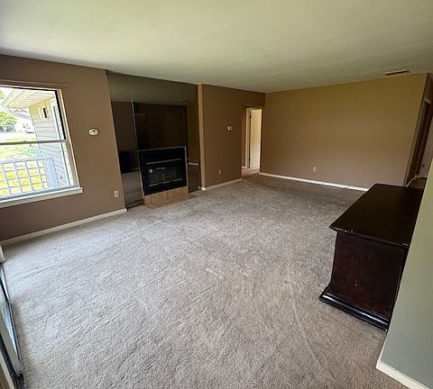 3rd image of 508 Continental Dr #508
