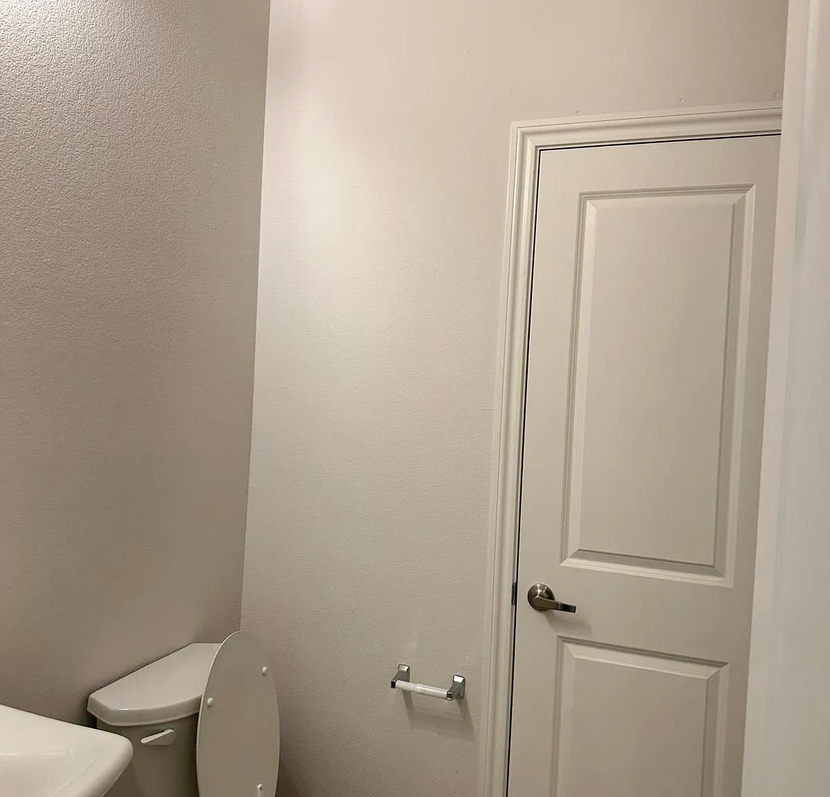 5 bed, 3.5 bath, 3056 sqft, $2,799 — Photo 4