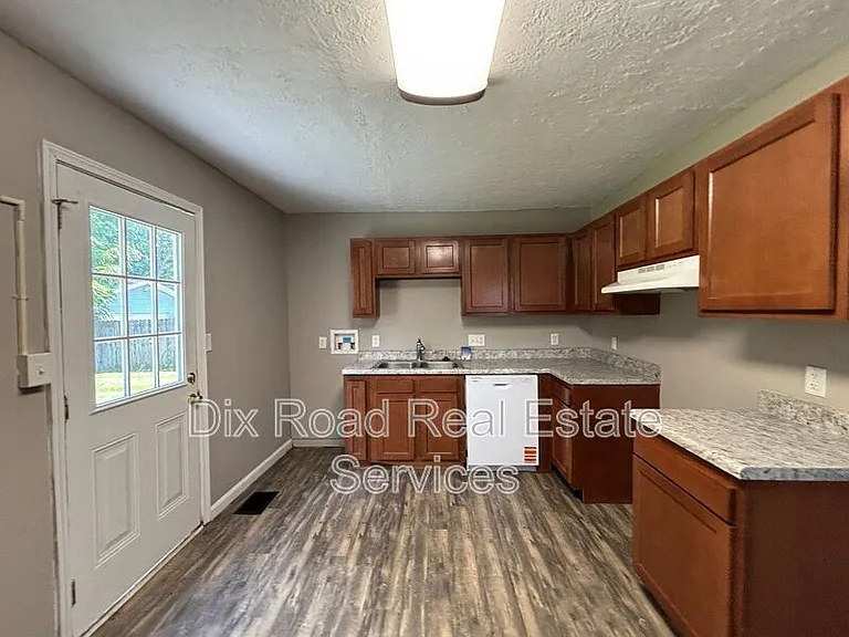 3626 Runyon Ave — Photo 8