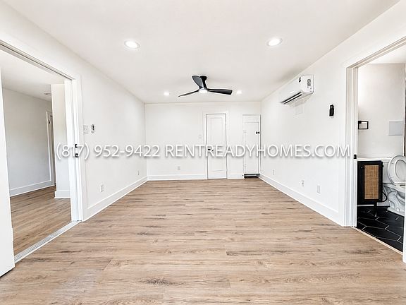 5th image of 1510 W Jefferson Blvd #208