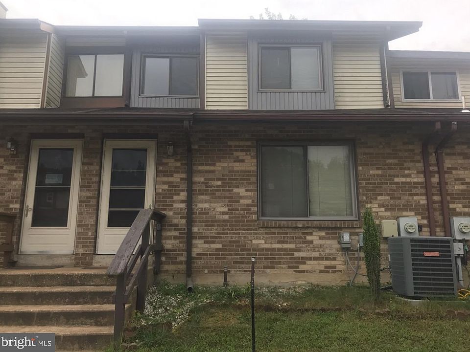 1st image of 7 Cedar Creek Ct