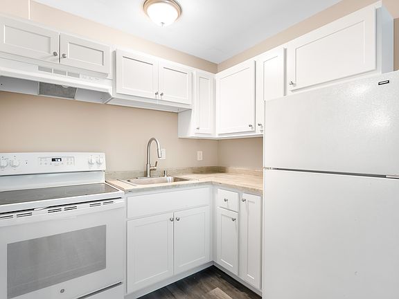5th image of 1645 Highland Dr #11390804
