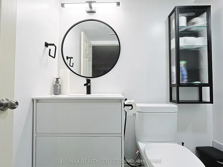49 Woodhatch Cres #BASEMENT — Photo 16