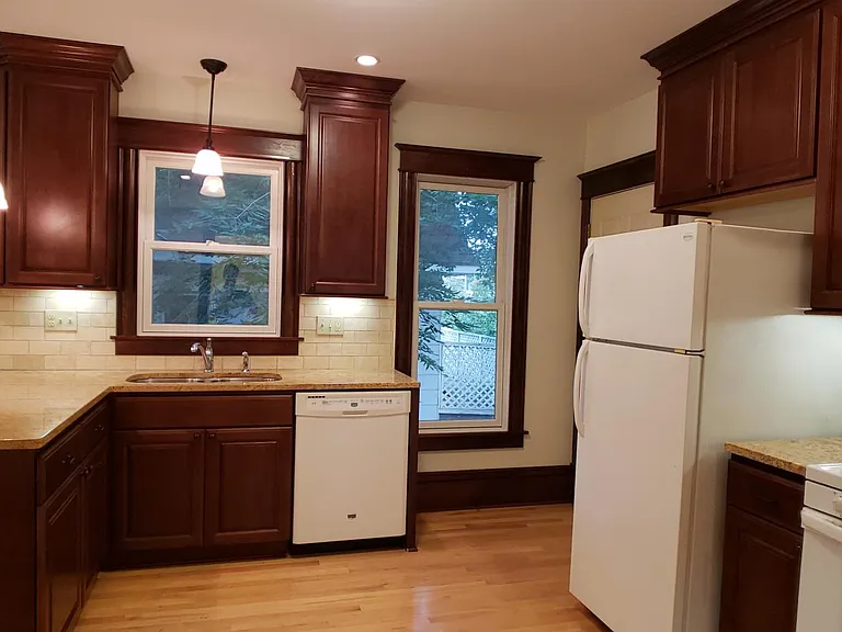 2709 Delaware St SE — Photo 4