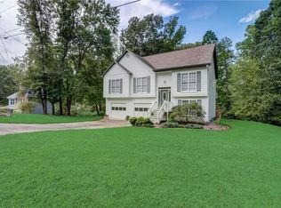 411 Presidential Dr, Dallas, GA 30157