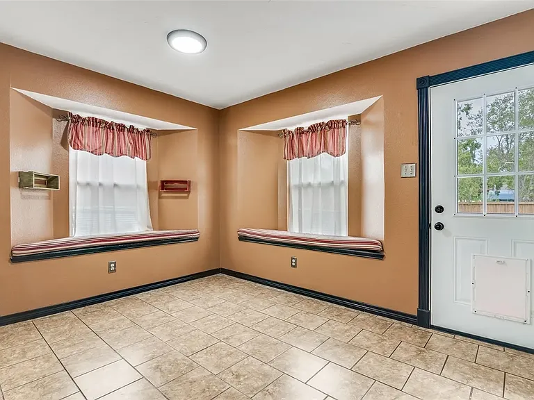 6512 Coral Ln — Photo 16