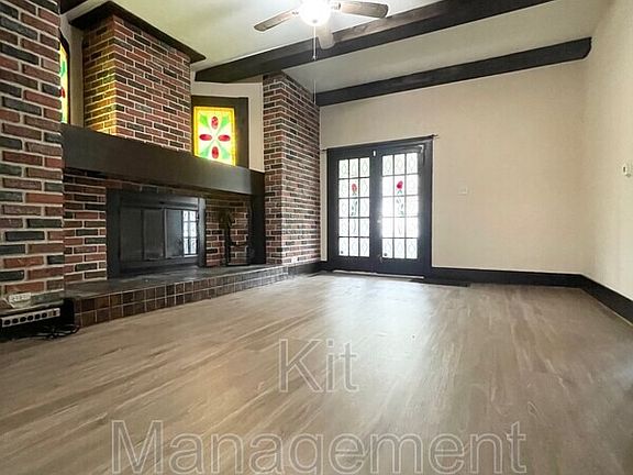 2nd image of 4431 Commonwealth Ave