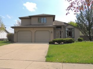 24642 S Teal Dr, Channahon, IL 60410