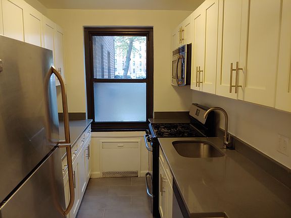 3rd image of 7505 210th St APT 1H