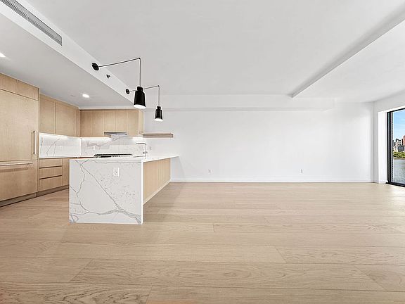 2nd image of 30-05 Vernon Blvd #3C