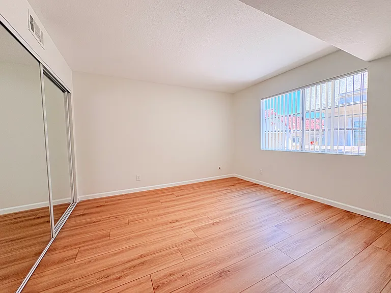 311 E Cedar Ave #207 — Photo 16