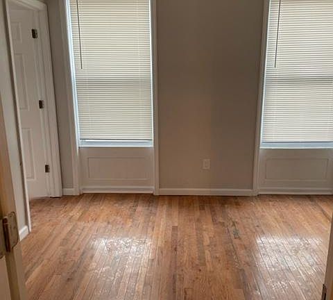 3rd image of 3249 7th Ave #1