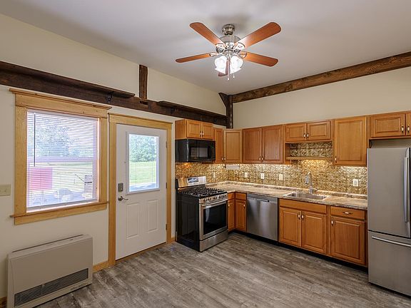 Kitchen/Living Area