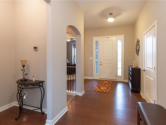 3rd image of 13848 Heatherfield Dr