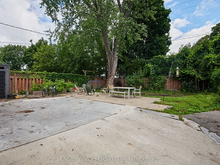 469 Island Park Dr — Photo 32