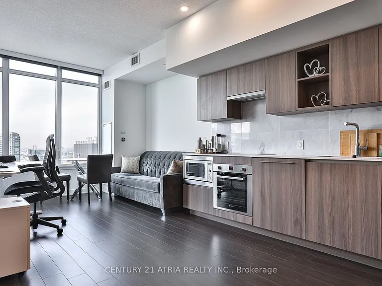 19 Bathurst St #3715 — Photo 2