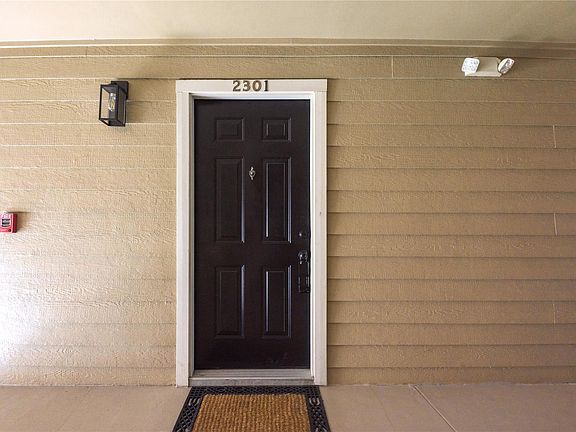 3rd image of 3231 Allen Pkwy APT 2301