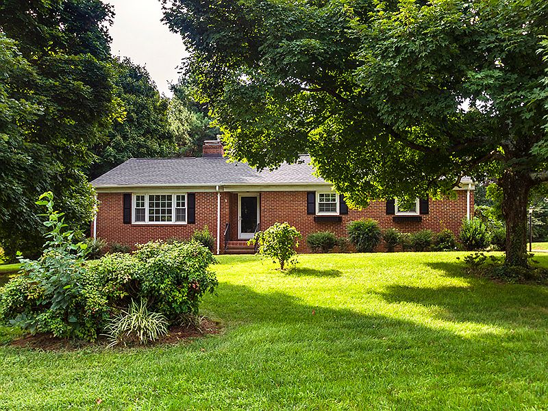 1st image of 2501 Fairway Dr