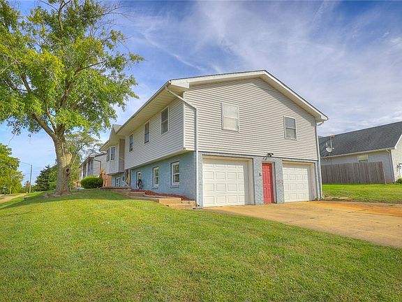3rd image of 2220 N Longwood Dr