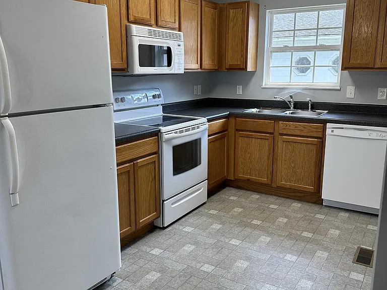2914 Patrick Ave #B — Photo 6
