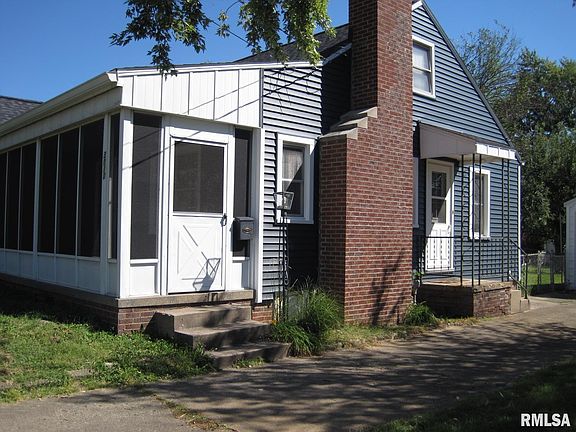 3rd image of 3010 N Western Ave