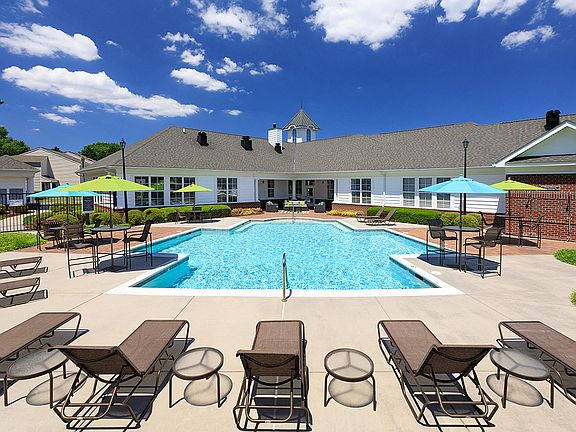 Resort-style Pool and Sundeck with Wi-Fi