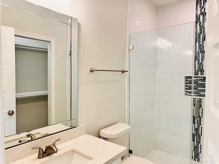 5506 N Crown Point — Photo 11