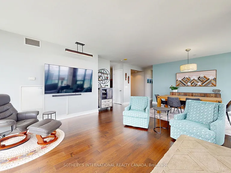 33 Lombard St #4204 — Photo 8
