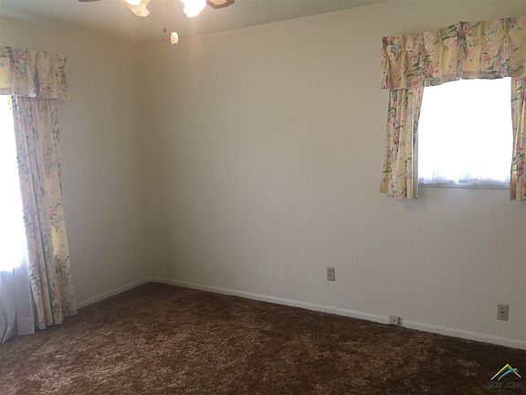 3rd image of 8118 Brookhollow Dr