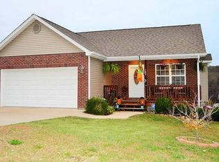 103 Lakeview Ct, Saint Robert, MO 65584