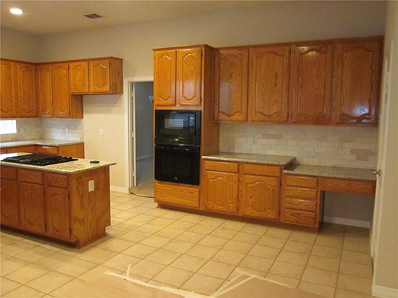 5th image of 2132 Crimson Ln