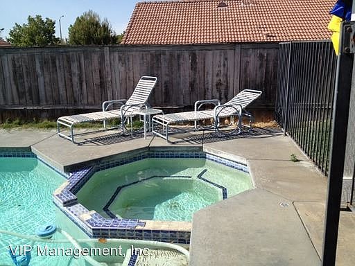 2nd image of 15218 Indian Springs Dr