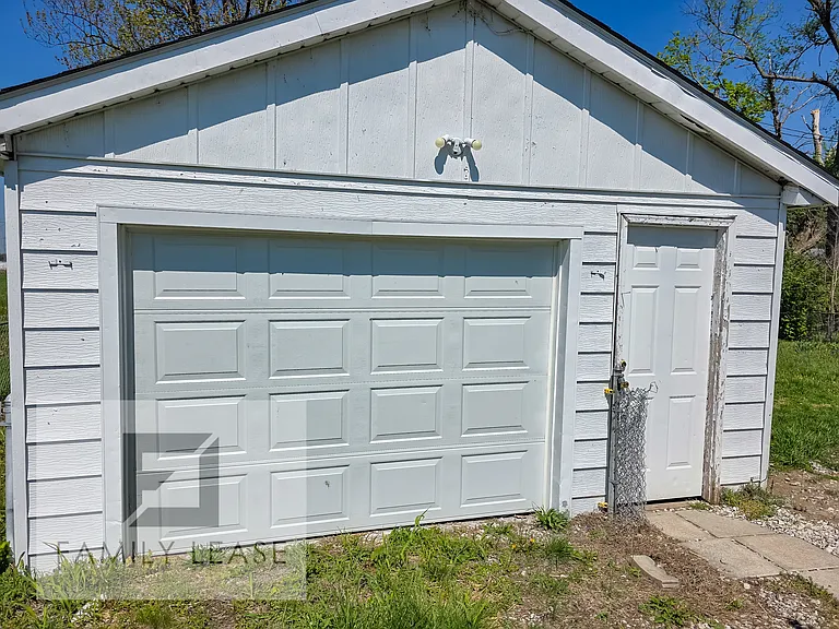 307 Melvin Dr — Photo 26