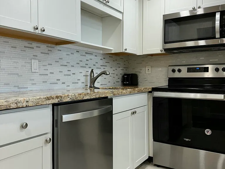 9355 SW 8th St #417 — Photo 9
