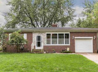 2162 C St SW, Cedar Rapids, IA 52404