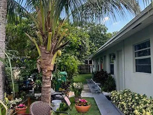 2707 NW 15th St #2, Fort Lauderdale, FL 33311