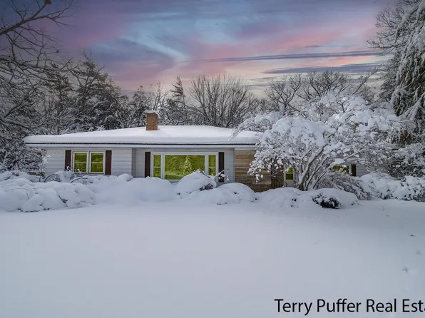 2999 W Fruitport Rd, Fruitport, MI 49415