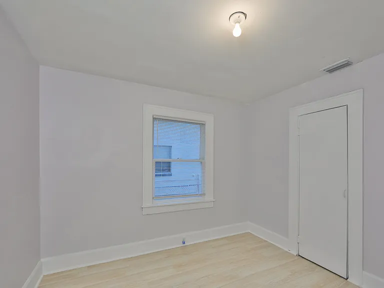 1445 13th St S — Photo 10