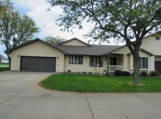 1804 Ridgeway Dr UNIT A, Lexington, NE 68850