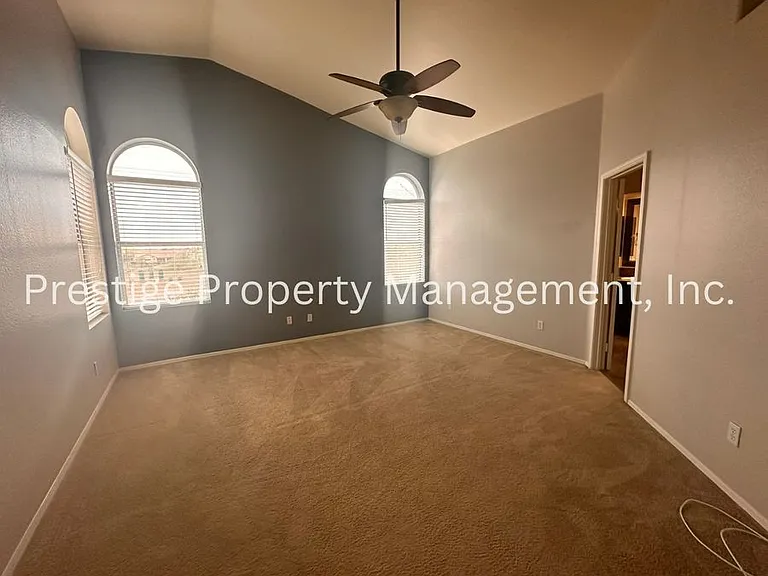 1390 W Copper Creek Pl — Photo 6