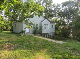 921 Great Oaks Dr, Rolla, MO 65401