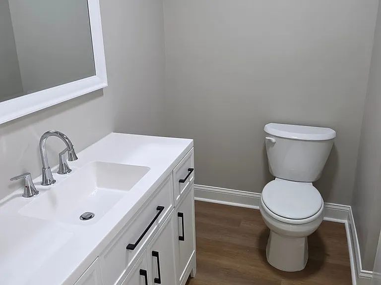 302 Thomas St — Photo 20