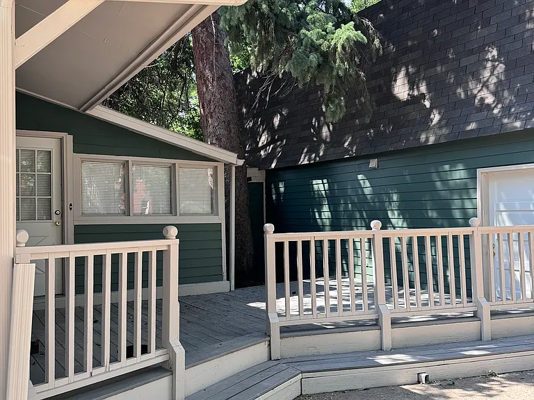 703 Peterson St — Photo 5