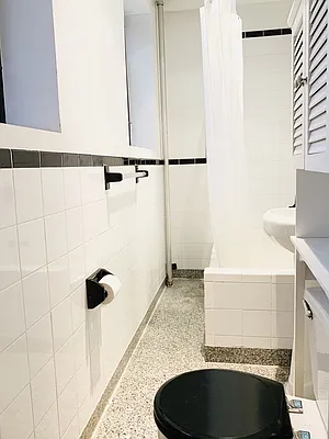 Rented by Kahen Properties | media 25